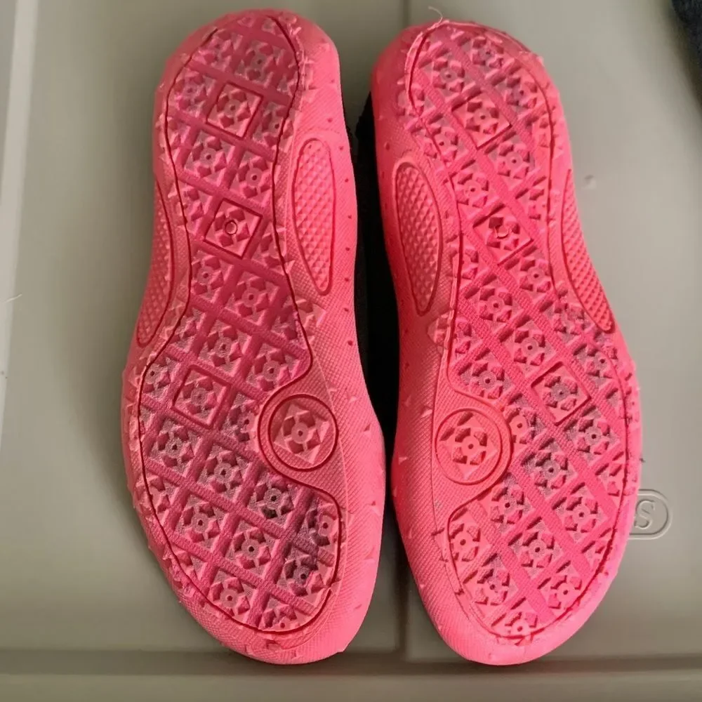 Girls Water Shoes Black Tie Dye Pink Mesh Pull On Rubber Bottom Size 2-3